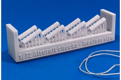 1/72 Aircraft chocks set (Medium)