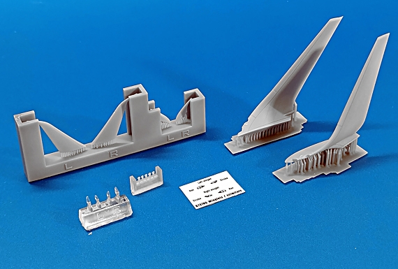 1/72 B737NG Fuselage details